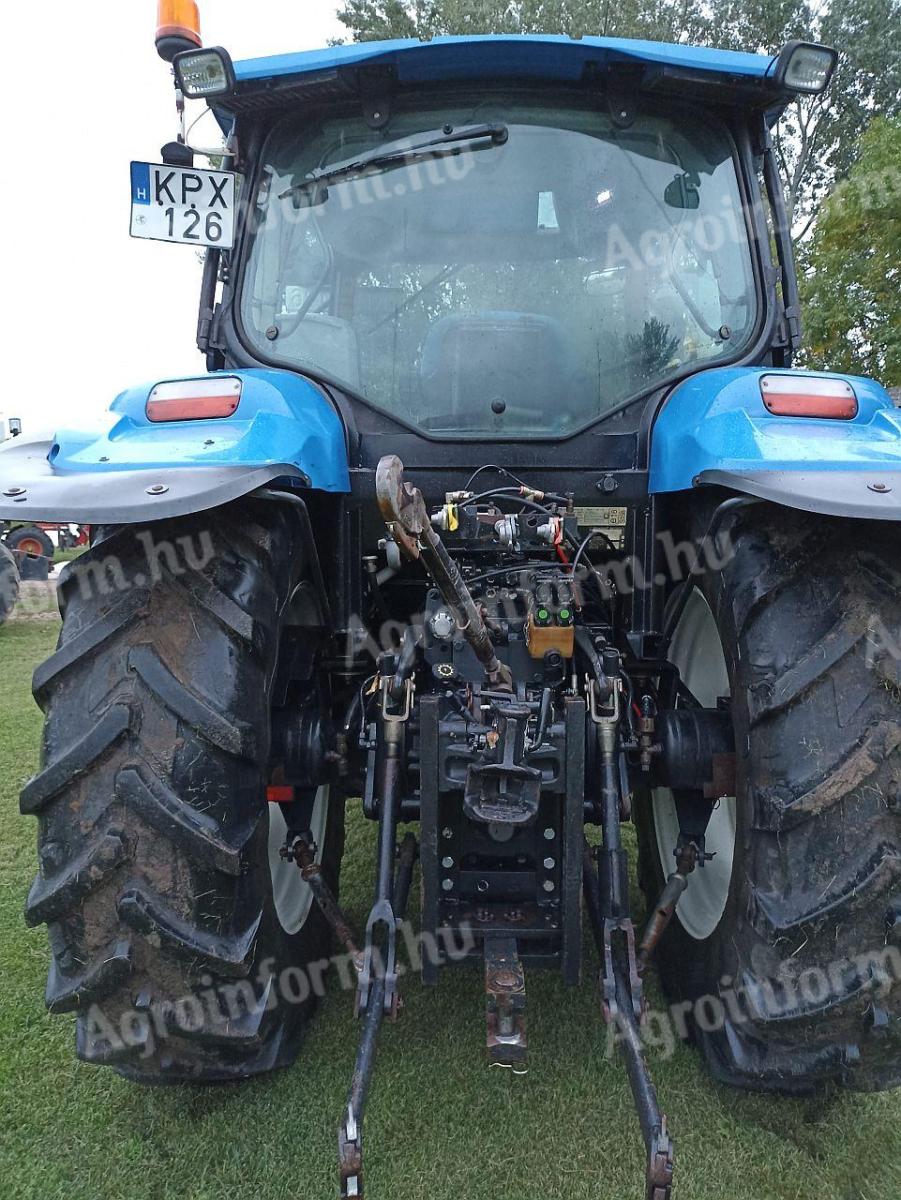 New Holland T Delta Traktor Csongr D Csan D V Rmegye Z K Nysz K