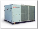 ENOVENETA TB-1102-PC 215.000 kcal/h (250 kW) típusú kompakt léghűtéses hűtő-fűtő aggregát