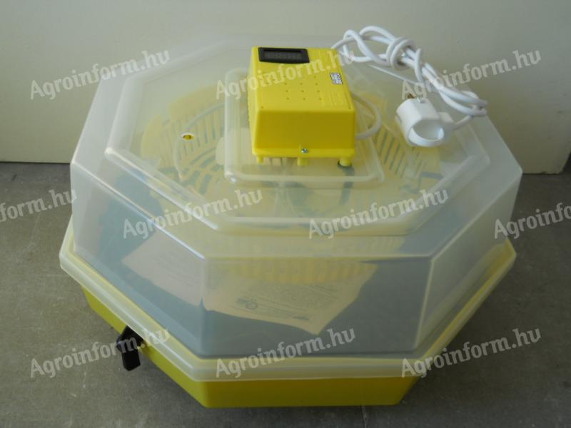 Keltetőgép (tojáskeltető) kézi forgatóművel és hőmérséklet-kijelzővel