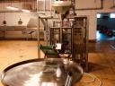 Rizs,  cukor vertikális térfogat adagolós csomagoló gép élelmiszeripar 1.600 kg/óra kapacitá