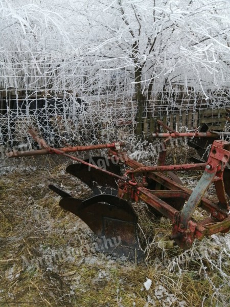 Orosz 2 fejes ágyeke,  eke