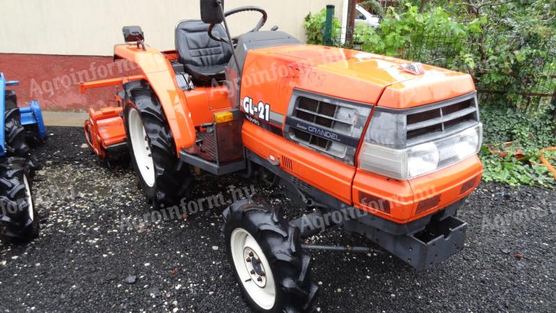 Kubota GL21 japán kistraktor talajmaróval