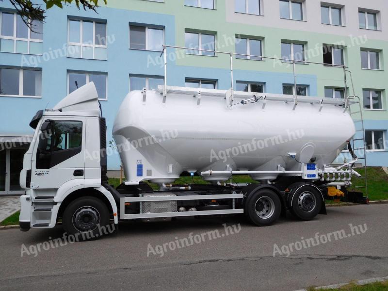 ZVVZ silós takarmányszállító cseh tehergépkocsi