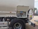 MENCI 35 m3-es traktor vontatású közúti takarmány szállító 3 rekeszes csigás pót