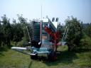 MUNCKHOF Pluk-O-Trak Junior gyümölcs szedő gép 4 fős szedő személyzettel