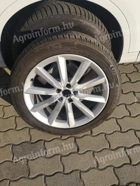 Eladó Audi A6 alufelni 5X112 95%-os gumival 255/45 R19 Yxl