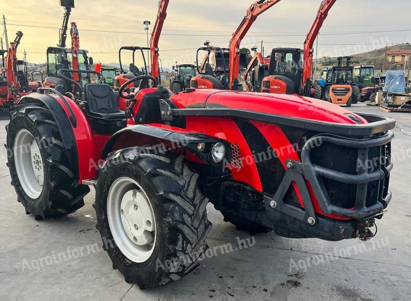 Használt Antonbio Carraro trg 10400 ültetvény traktor
