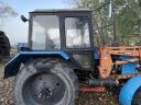 Mtz 82.1 traktor homlokrakodóval