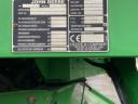 John Deere W650 kombájn kukorica betakarító adapterrel