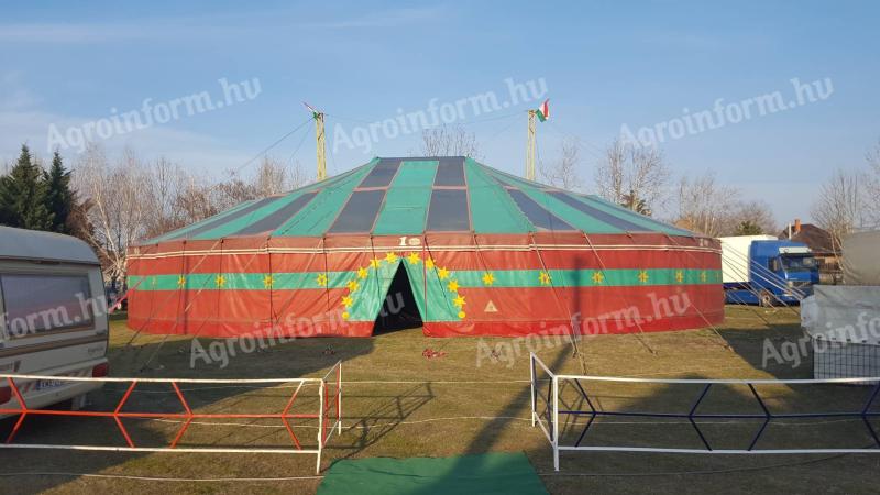 Eladó cirkuszi sátor! Méretei: 24méter hosszú,  22méter széles