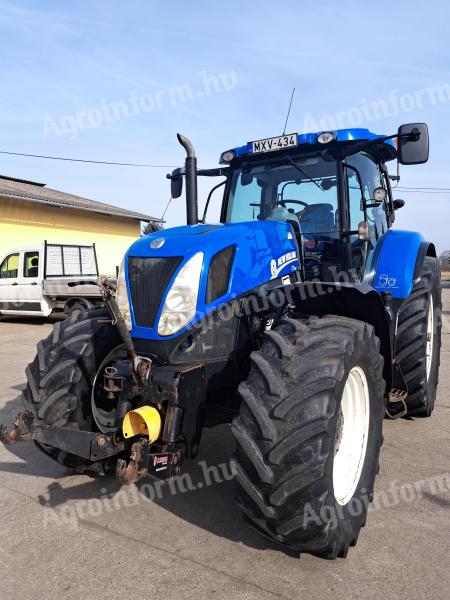 New Holland T7.250 traktor