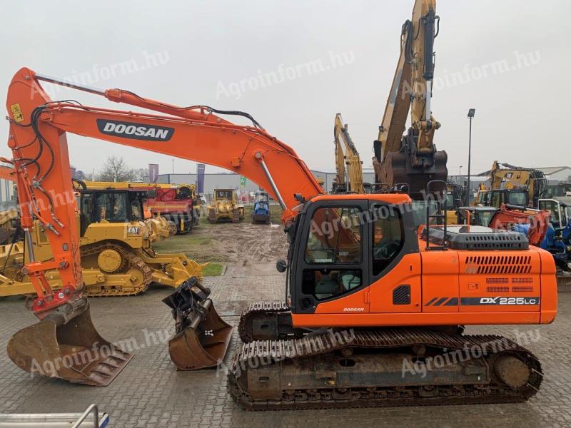 Doosan DX225 LC-3 / 2016 / 4000üó / Lízing 20%-tól