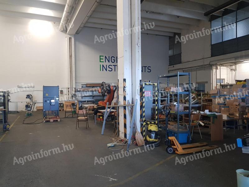 Győr Szabadhegy városrész ipari kereskedelmi központjában 621 m2-es fűthető raktár / műhel