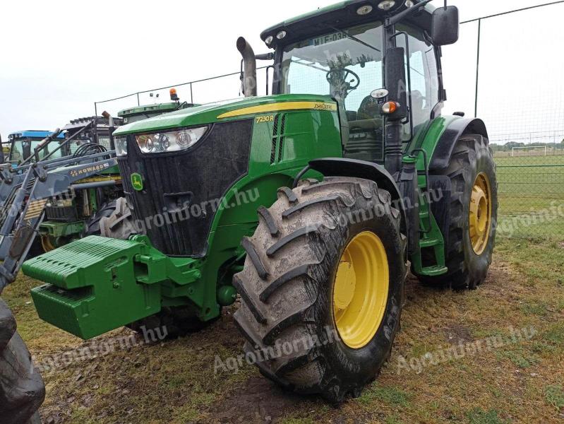John Deere 7230R TLS traktor