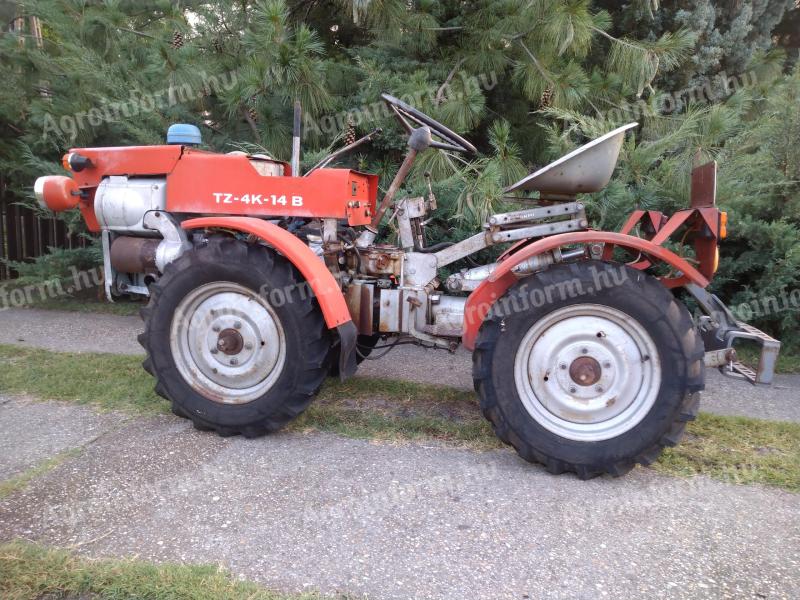 TZ-4K-14B traktor