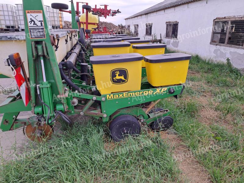 John Deere 1750 MaxEmerge XP