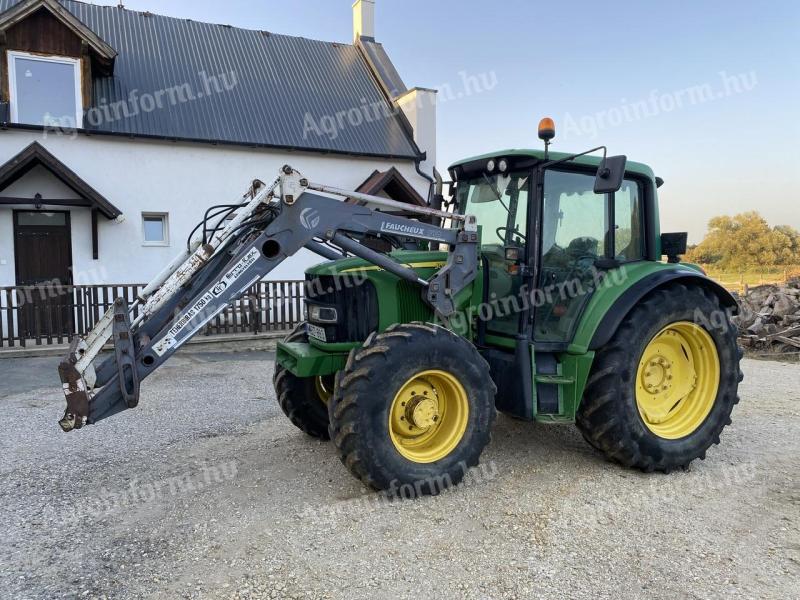 Homlokrakodós john Deere 6420