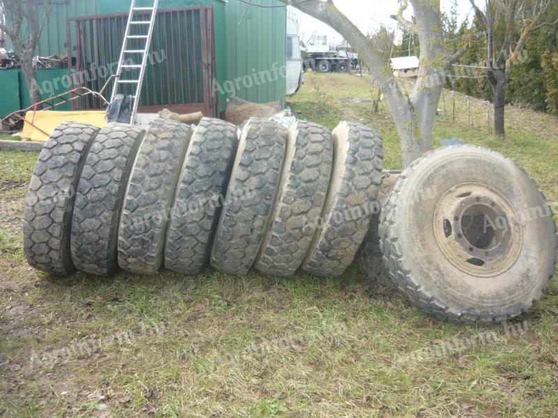 MICHELIN GYÁRTMÁNYÚ XHZ NAGY TEHERBÍRÁSÚ BÁNYAGUMIK FELNIKKEL EGYÜTT ÖSSZESZERELVE