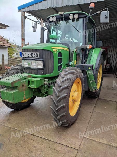 JOHN DEERE 6330 Prémium traktor