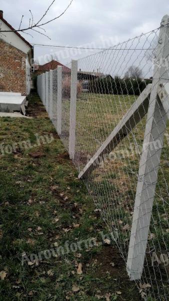 Kerítés építés Debrecen! Drótfonat,  hegesztett háló,  tüskés huzal,  kerítésépítés