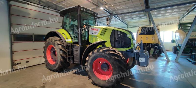 Claas Arion 830