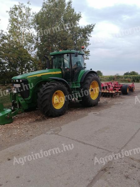 John Deere 8520 eladó,  ajándék 5,2 IH tárcsa