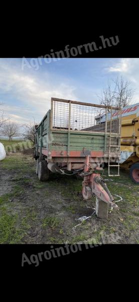 Eladó kitűnő állapotú trágyaszóró