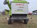 CLAAS MEGA 370 betakarító gép kukorica és napraforgó adapterrel