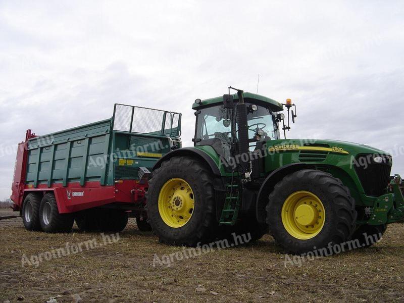 John Deere 7920 traktor