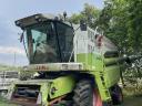 Claas Medion 310 combine with cutting table