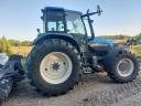 New Holland TM150 traktor