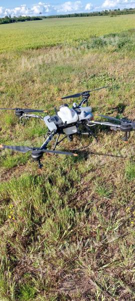 Eladó Agras T10 permetező drón,  újszerű állapotban kevés akksiciklussal + Heron 6300W