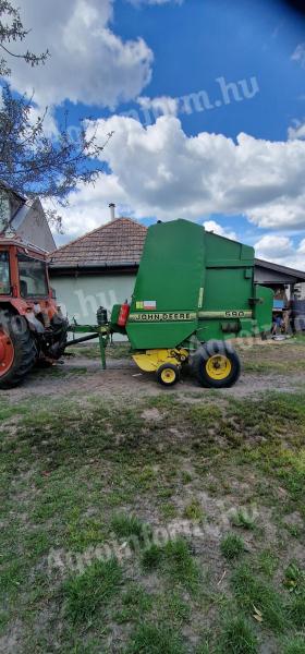 John Deere 590