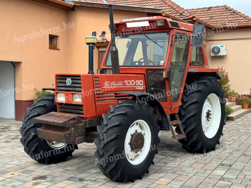 New Holland 110-90 DT traktor