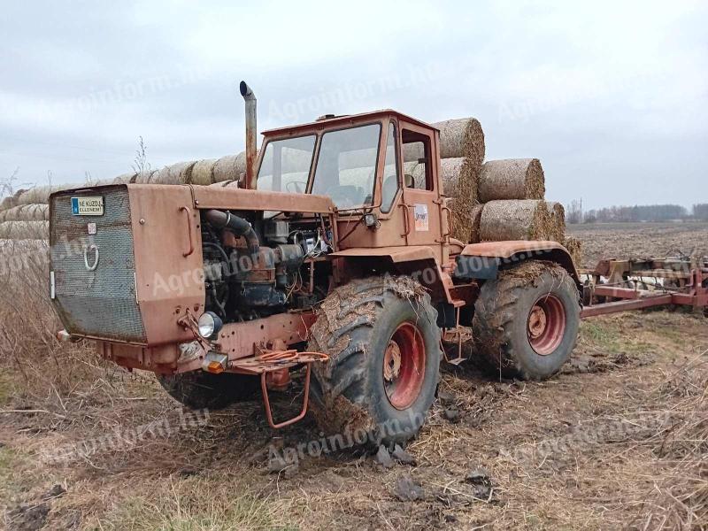 Traktor T150 na predaj