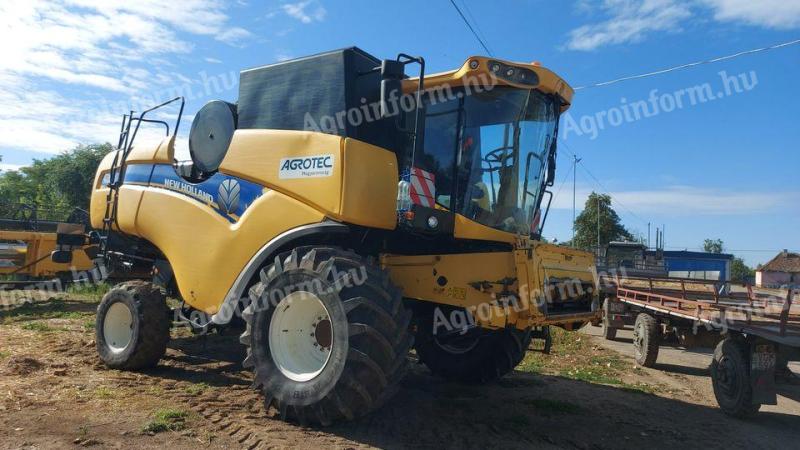 2013 New Holland CX 6090