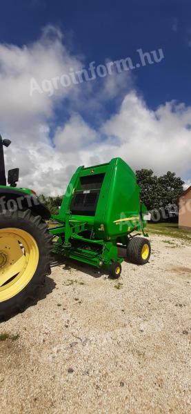 John deere 864 bálázó