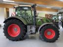 Fendt 718 Vario S 4 Profi Plus traktor