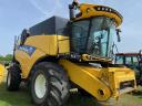 New Holland CX 8.80 kombájn gabonaasztallal,  kukorica adapterrel