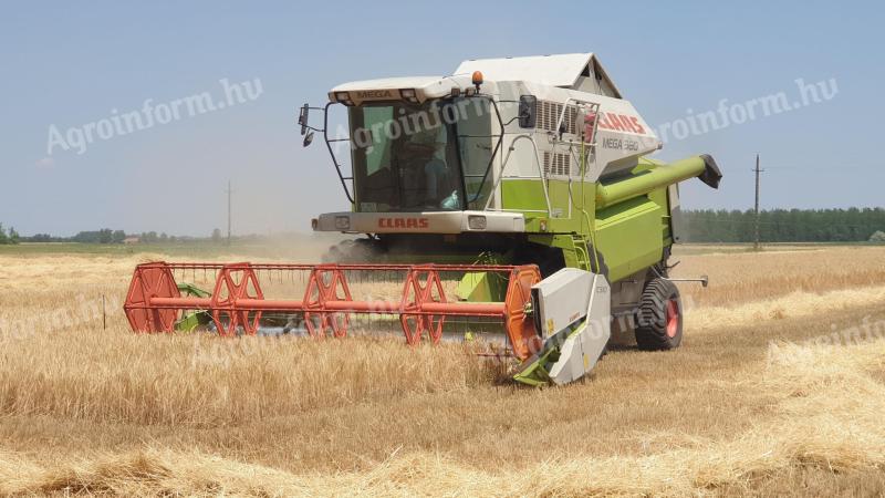 CLAAS Mega 360