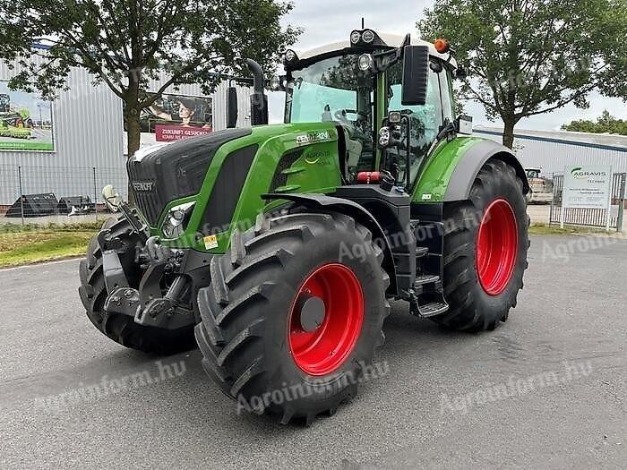 Fendt 824 VARIO S4 POWER PLUS traktor
