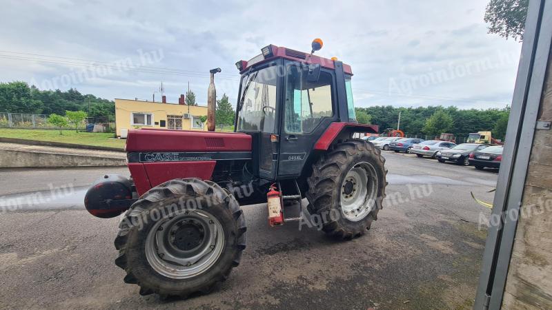 Case IH 845 AXL traktor