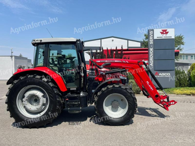 Traktor Massey Ferguson 5713SL-homlokrakóval