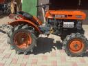 Kubota B6000 japán kistraktor,  11 LE,  4WD + talajmaró