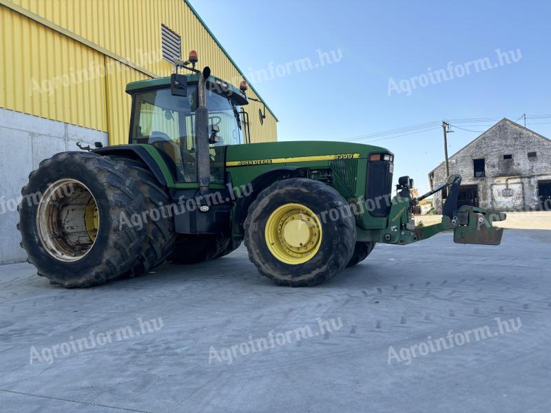 John Deere 8300 traktor