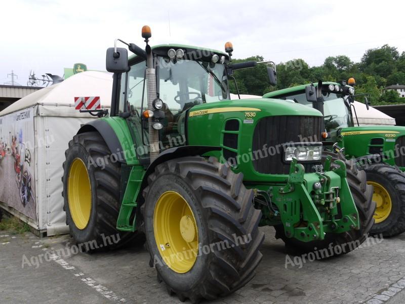 Traktor - John Deere 7530