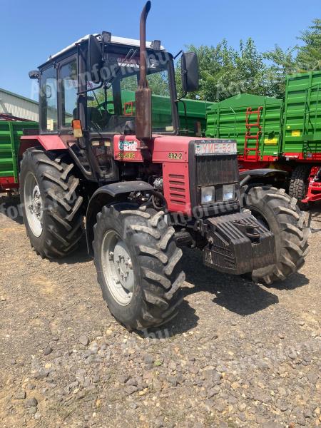 MTZ 892 traktor