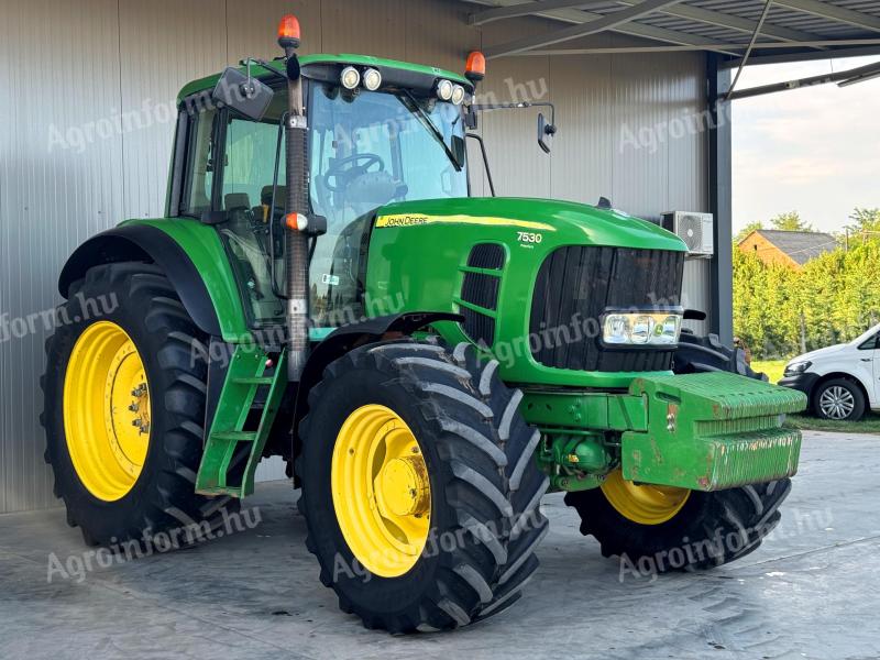 John Deere 7530 Premium traktor