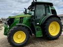 John Deere traktor