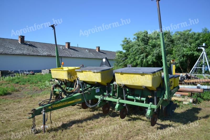 John Deere 1750 vetőgép